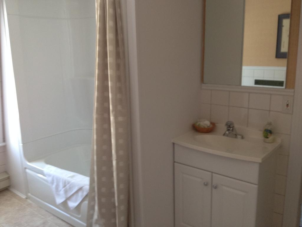 Auberge Petite Plaisance La Malbaie Phòng bức ảnh